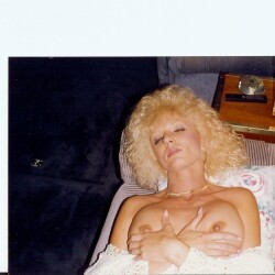 Medium tits of my wife - sexy wife