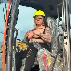 Pic #1 At the jobsite - Bbw, Big Tits, Blonde, Hard Nipples, Natural Tits, Outdoors, Topless Girls