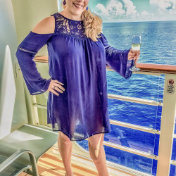 Baring it All in Bora Bora , Public Flashing Can Make A Girl Smile!