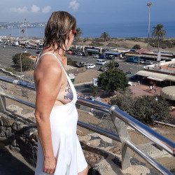 Angezogen - Amateur, Brunette, Firm Ass, Flashing, Flashing Tits, Hard Nipples, legs spread wide open, Mature, Mature Ass, Mature Pussy, Nude Amateurs, Outdoors, Pantieless Wives, Perky Boobs, Public Exhibitionist, Public Place, Pussy, Sexy Wives, Shaved