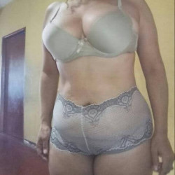 Pic #2 La catira tetona 7