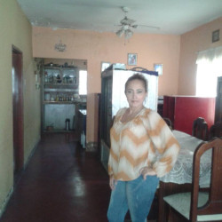 Pic #2 La catira tetona 24