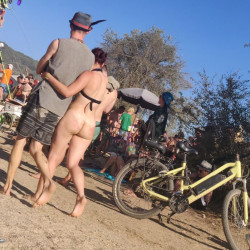 Pic #10 Full naked girls at public festival