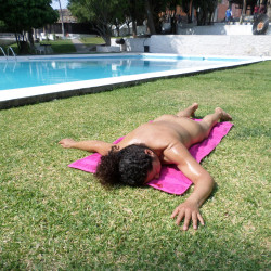 Pic #4 A sunny day at a nudist club