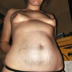 Pic #2 32yo milf from North Carolina