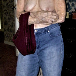 Pic #6 M goes topless