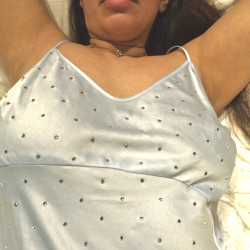 Pic #8 Hot milf waiting for you in the bed
