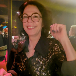 My small tits - Valérie