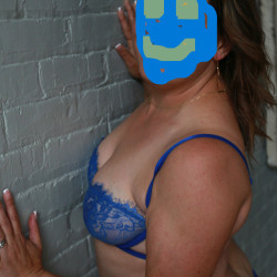 Pic #3 Mid 40s MILF showing off