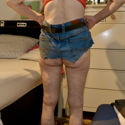 Pic #3 Upskirt