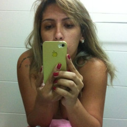 Pic #2 laura izoldi loira
