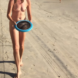 Pic #5 Nirvana Shaved Pussy