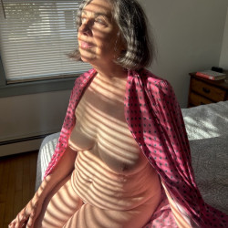 Medium tits of my wife - New England Girl