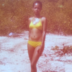 Pic #5 La secretaria