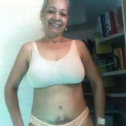 Pic #7 La secretaria 11