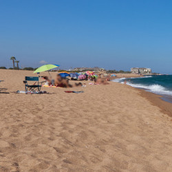 Pic #5 Naked girl on a public beach
