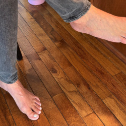 Pic #2 Perfect Feet and Toes for you to Cum on.