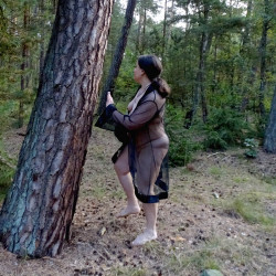 Pic #7 Shameless wife strolls