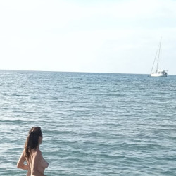 Pic #6 Topless ou toute nue en public