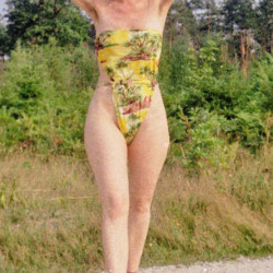 Pic #3 Riskanter Waldspaziergang