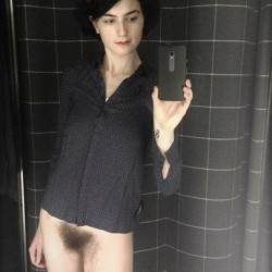 Pic #2 Ms. Rosie Wilde (Ms. Rosie Levine) Selfies