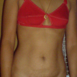 Pic #4 Bengali wife Madhu posing nudes