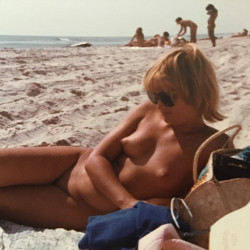 Small tits of my girlfriend - Cindyz