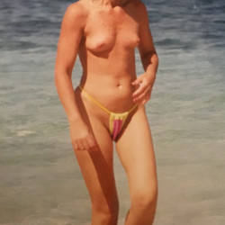 Small tits of my girlfriend - Cindyz