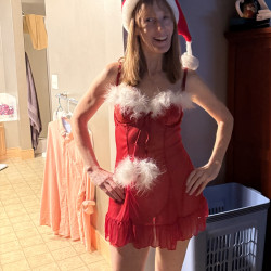 Pic #5 54 mom of 2, loves comments