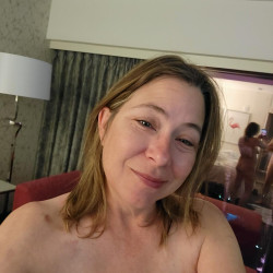 Pic #1 April loves sex