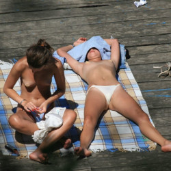 Pic #4 teen topless