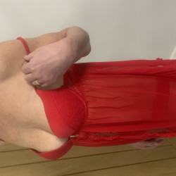 Pic #3 Does red suit me?