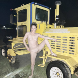 Pic #9 Nude on machinery
