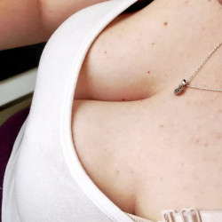 Pic #2 Wife's tits in bra
