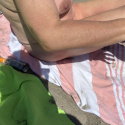 Pic #3 Nude beach and vagina close ups