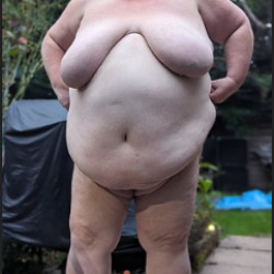 Pic #1 Beth showing of her body to nieghbours