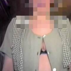 Nackt unterm Kleid