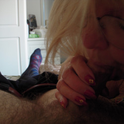 Pic #8 i love guys looking at her