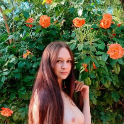 Pic #10 Yulia the whore