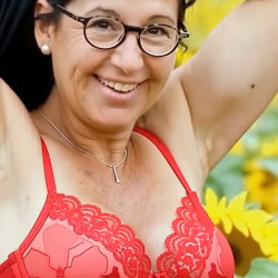 Pic #3 mature tere
