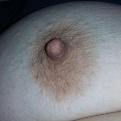 Pic #5 My wife Donna Pennells tits