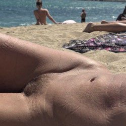 Medium tits of my wife - Rl125