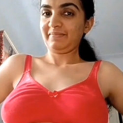 Pic #3 Indian girl in red bra