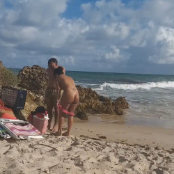 Pic #1 Colocando Bikini