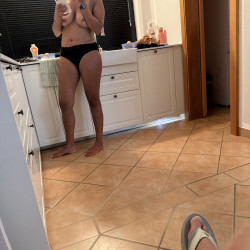 Pic #4 Wifey on vacation