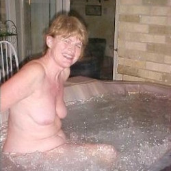 Pic #4 Bikini in Hottub