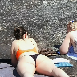 Pic #3 Phat Ass girlfriend