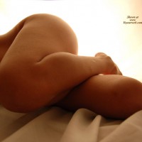 Sexy Amateur Pose - Naked Girl, Nude Amateur, Sexy Ass, Sexy Legs