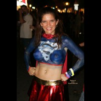 Superwoman Bodypaint - Navel Piercing